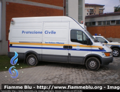 Iveco Daily III serie
Protezione Civile San Giuliano Milanese
Usato per trasportare materiali 
Parole chiave: Iveco Daily_IIIserie