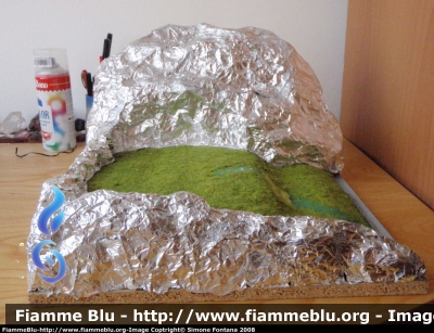diorama soccorso in montagna 
fase 1 preparazione del terreno copertura con carta stagnola
Parole chiave: work in progress