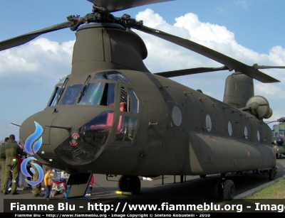 Boeing CH-47C Chinook
Esercito Italiano
Aviazione dell'Esercito
EI 812
Parole chiave: Boeing CH-47C_Chinook EI812 viterbo_air_show_2005