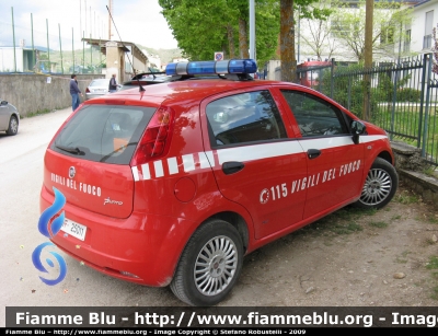 Fiat Grande Punto
Vigili del Fuoco
Comando Provinciale di Modena
(con logo 115 applicato al contrario)
VF 25011

Parole chiave: Fiat Grande_Punto VF25011