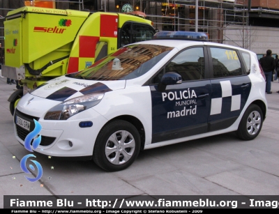 Renault Scenic III serie
España - Spagna
Policía Municipal
Madrid

Parole chiave: Renault Scenic_IIIserie