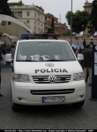 Volkswagen_Transporter_T5_policia_Slovacca_front.jpg