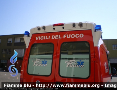 Fiat Ducato III serie
Vigili del Fuoco
Comando Provinciale di 
Pesaro-Urbino
Ambulanza in servizio 118
Allestimento Aricar
VF 24142
-particolare spoiler posteriore-
Parole chiave: Fiat Ducato_IIIserie VF24142 Aricar