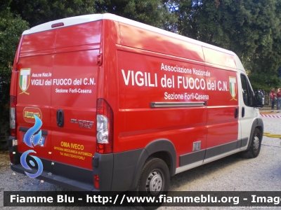 Fiat Ducato X250
Associazione Nazionale Vigili del Fuoco Del Corpo Nazionale
Sezione di Forlì-Cesena
Team di Pompieropoli
Parole chiave: Fiat Ducato_X250 Pompieropoli_2012