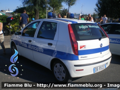 Fiat Punto III serie
Polizia Municipale di Rimini
Parole chiave: Fiat Punto_IIIserie Rimini_Air_Show_2012