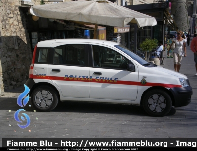 Fiat Nuova Panda I serie
Repubblica di San Marino
Polizia Civile
RSM Polizia 133
Parole chiave: Fiat Nuova_Panda_Iserie RSMPolizia133