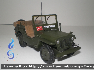 Jeep Willys
Carabinieri
Modellino raffigurante il mezzo in dotazione alla Stazione di Ponte Milvio nel dopoguerra
Parole chiave: Jeep Willys