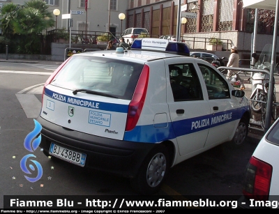Fiat Punto II serie
Polizia Municipale Pesaro
Parole chiave: Fiat Punto II serie Polizia Municipale Pesaro