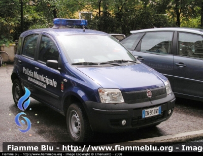 Fiat Nuova Panda 4x4 I serie
Polizia Municipale Terni
Guardaboschi
Parole chiave: Fiat Nuova_Panda_4x4_Iserie