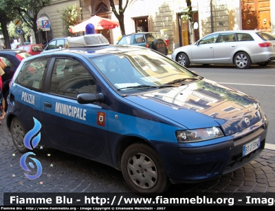 Fiat Punto II Serie
Polizia Municipale Fabro
Parole chiave: Fiat_Punto_II_Serie