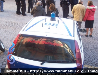Fiat Punto III serie
Polizia Municipale Napoli
Codice Automezzo: 08
Con Sistema Lojack
Parole chiave: Fiat Punto_IIIserie