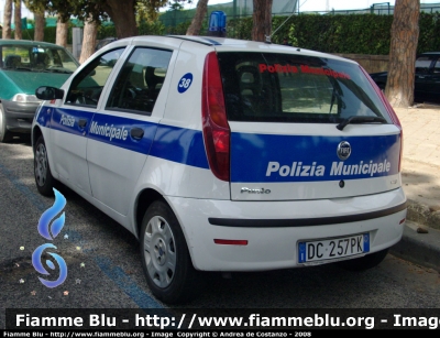Fiat Punto III serie
Polizia Municipale Napoli
Codice Automezzo: 38
Parole chiave: Fiat Punto_IIIserie
