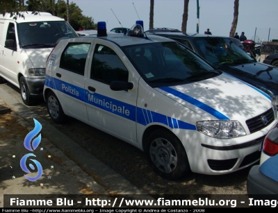 Fiat Punto III Serie
Polizia Municipale Portici (NA)
Autovettura N°04
Parole chiave: Fiat Punto_ IIIserie_Polizia _Municipale_Portici_04(NA)