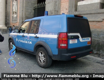 Land Rover Discovery 3
Polizia di Stato
Reparto Mobile Napoli
POLIZIA F5010
Parole chiave: Land_Rover Discovery_3 PoliziaF5010 festa_della_polizia_2009