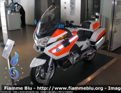 Bmw R1200RT
Moto esposta al museo Bmw di Monaco di Baviera (D)
Parole chiave: Bmw R1200RT