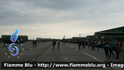 Colonna della Libertà 2016
Tappa presso l'aeroporto militare di Istrana (TV)
Parole chiave: Colonna_Della_Libertà_2016