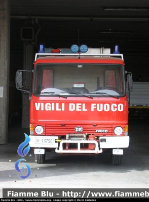 Iveco OM 60-10
Vigili del Fuoco
Comando Provinciale di Treviso
Carro Schiuma
VF 13750
Parole chiave: Iveco OM 60-10 VF13750