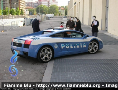 Lamborghini Gallardo
PS Stradale
PoliziaE8379
Parole chiave: PS Stradale Autovetture Lamborghini Gallardo PoliziaE8379