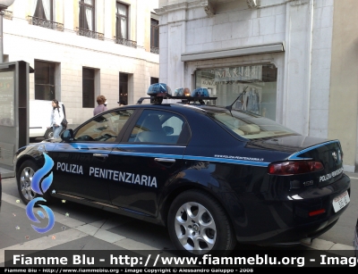 Alfa Romeo 159
Polizia Penitenziaria
Autovettura Utilizzata dal Nucleo Radiomobile per i Servizi Istituzionali
POLIZIA PENITENZIARIA 535 AE
Parole chiave: Alfa-Romeo 159 PoliziaPenitenziaria535AE