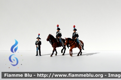 Carabinieri in alta uniforme
Carabinieri Preiser 
- Scala 1/87 -
Set 10398 e 29068
Parole chiave: Carabinieri Preiser Scala_1/87