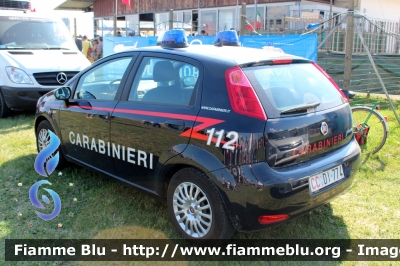 Fiat Punto VI serie
Carabinieri
CC DI 774
Parole chiave: Fiat Punto_VIserie CCDI774