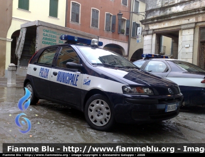Fiat Punto II serie
Polizia Locale 
Corpo Intercomunale del Montagnanese
Parole chiave: Fiat Punto_IIserie Corpo_intercomunale_del_Montagnanese