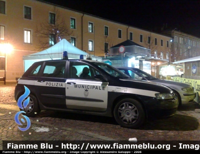 Fiat Stilo I Serie
Corpo Polizia Municipale di Trento - Monte Bondone
Parole chiave: Fiat_Stilo_Polizia_Municipale_Trento