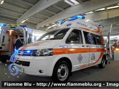 Volkswagen Transporter T5 restyle 
Servizio di Soccorso Ambulanza dei Donatori del Sangue di Forno di Zoldo (BL)
Allestimento "Hornis Blue" di Ambulanz Mobile - Thasa
MIKE 2
Parole chiave: Volkswagen Transporter_T5_restyle Ambulanza Reas_2011