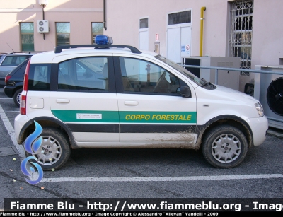 Fiat Nuova Panda 4x4 I serie
Corpo Forestale Regionale Friuli Venezia Giulia
Parole chiave: Fiat Nuova_Panda_4x4_Iserie