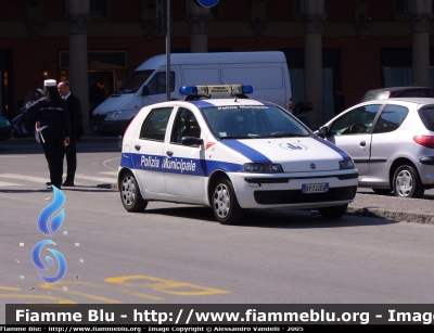 Fiat Punto II serie
Polizia Municipale Bologna
Parole chiave: Fiat Punto_IIserie PM_Bologna