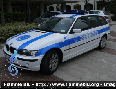Bmw Serie 3 E46 Touring II serie
PM Buja (UD). Vettura originariamente appartenente alla Polizia Autostradale.
Parole chiave: Bmw Serie_3_E46_Touring_IIserie PM Buja Friuli_Venezia_Giulia
