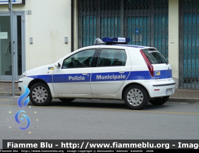 Fiat Punto Classic III serie
Polizia Municipale Modena
Parole chiave: Fiat Punto_IIIserie