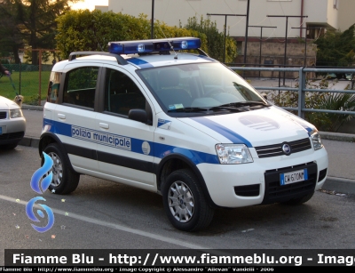 Fiat Nuova Panda 4x4
Polizia Municipale Pordenone - Roveredo
Parole chiave: Fiat Nuova_Panda_4x4 Polizia_Municipale Pordenone