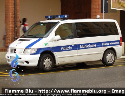 Mercedes-Benz Vito I serie
Polizia Municipale San Lazzaro di Savena (BO)
Parole chiave: Mercedes-Benz Vito_Iserie