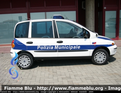 Fiat Multipla I serie
PM Sassuolo MO
Parole chiave: Fiat Multipla_Iserie PM Sassuolo Emilia_Romagna