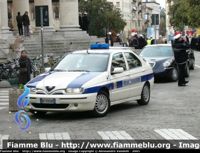 Alfa Romeo 146 II serie
L'Alfa 146 è stata la vettura principale della Polizia Municipale di Trieste. Assegnata prevalentemente al Reparto Motorizzato, ora ne sono in servizio un numero ridotto di esemplari.
Parole chiave: Alfa_Romeo 146_IIserie PM Trieste