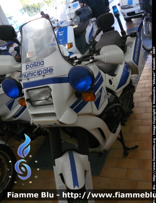 Moto Guzzi NTX750
Polizia Municipale di Udine
Livrea convertita in Polizia Municipale
Parole chiave: Moto_Guzzi NTX750 PM Udine