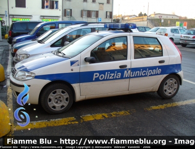 Fiat Punto III serie
PM Unione Comuni del Sorbara
Parole chiave: Fiat Punto_IIIserie PM Unione_comuni_sorbara emilia_romagna