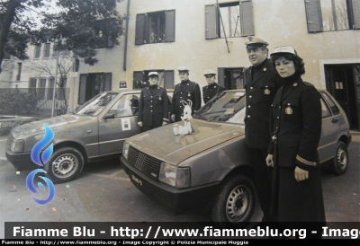 Fiat Uno I serie
PM Muggia (TS)
Fotografia fornita dal Comando della Polizia Municipale di Muggia
Parole chiave: Fiat Uno_Iserie PM Muggia TS Friuli_Venezia_Giulia