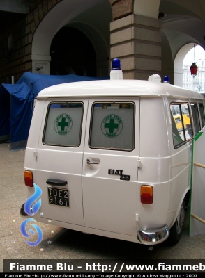 Fiat 238
Croce Verde Torino
Ambulanza d'epoca
Parole chiave: Fiat_238