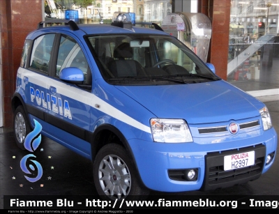 Fiat Nuova Panda 4x4
Polizia Ferroviaria
Stazione di Roma Termini
POLIZIA H2997
Parole chiave: Fiat_Nuova_Panda_4x4