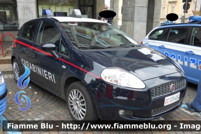 Fiat Grande Punto
Carabinieri
CC CS 454
Parole chiave: Fiat Grande_Punto CCCS454