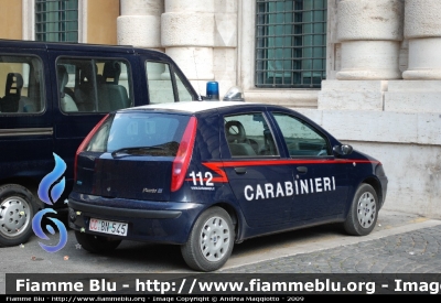 Fiat Punto II Serie
Carabinieri
particolare:
manca la scritta "carabinieri" sul baule
CC BN 545
Parole chiave: Fiat_Punto_II_serie CCBN545