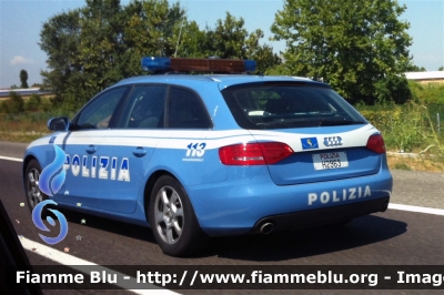 Audi A4 Avant V serie
Polizia di Stato
Polizia Stradale
in servizio sulla rete autostradale gestita da CAV
POLIZIA H2963
Parole chiave: Audi A4_Avant_Vserie PoliziaH2963