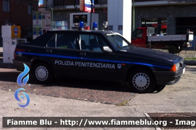 Alfa Romeo 75
Polizia Penitenziaria
 Autovettura ancora in servizio
 POLIZIA PENITENZIARIA 468 AA
Parole chiave: Alfa-Romeo 75 PoliziaPenitenziaria468AA