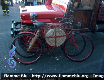 Biciclette Antincendio
Vigili del Fuoco
Gruppo Storico di Firenze
Parole chiave: Biciclette_Antincendio
