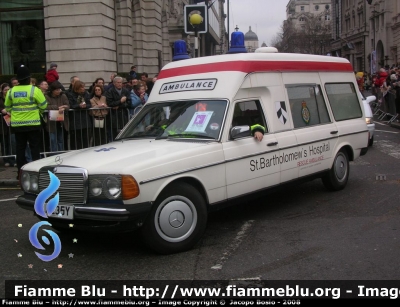 Mercedes-Benz
Great Britain - Gran Bretagna
Autombulanza dell'St. Bartolomew's Hospital
Parole chiave: Mercedes-Benz Gran_Bretagna