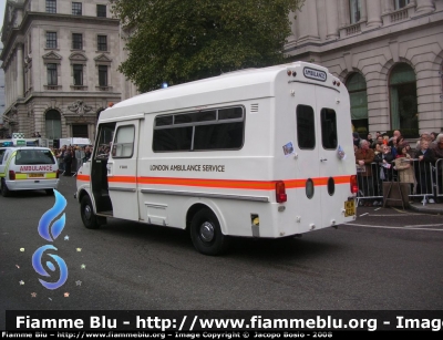 Bedford
Great Britain - Gran Bretagna
 London Ambulance
(vista posteriore)
Parole chiave: Bedford london ambulance