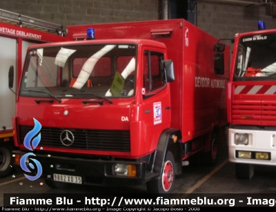 Mercedes-Benz 809
France - Francia
Automezzo per incidenti automobilistici dei Sapeurs Pompiers di St. Malo
s.d.i.s. 35
Parole chiave: Mercedes-Benz 809 Sapeurs_Pompiers St._Malo s.d.i.s._35