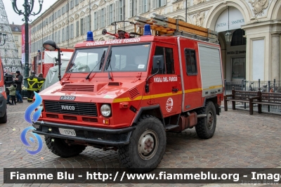 Iveco VM90
Vigili del Fuoco
Comando Provinciale di Torino
Colonna Mobile
VF 15769
Parole chiave: Iveco VM90 VF15769 Santa_Barbara_Torino